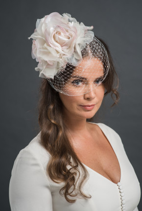 dusky pink rose with veiling